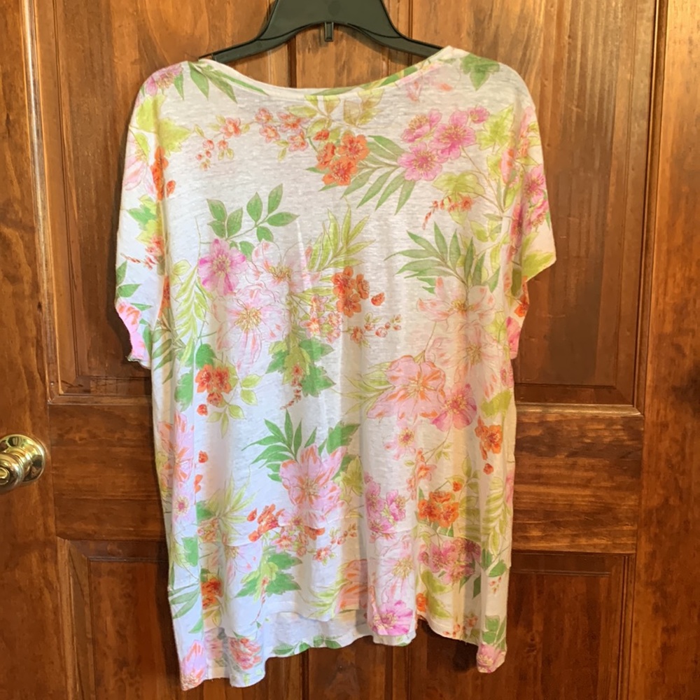 J. Jill boxy cut soft floral tunic top Asymmetrical hem. Stretch cotton/linen XL